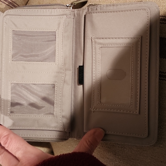 Organizer Wallet - Picture 6 of 8